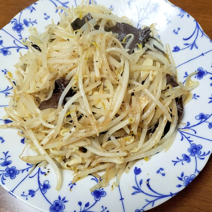 ★もやしときくらげのにんにく炒め★